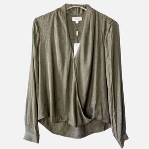 L'AGENCE Silk Blouse XSmall Tall Wrap Animal Print Long Sleeve
